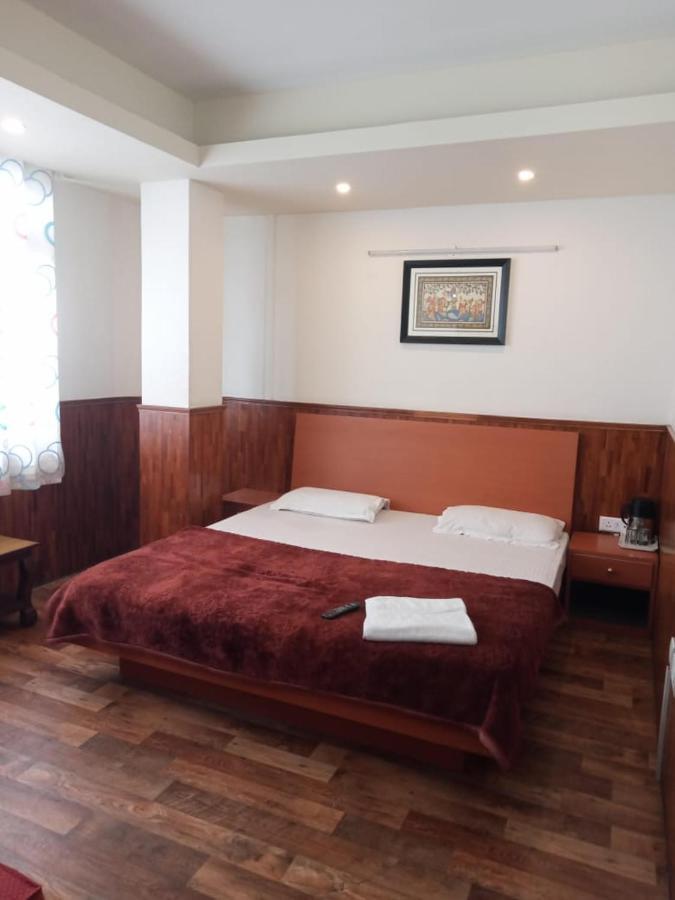 Bon Hotel Crystal Palace Gangtok Exteriör bild