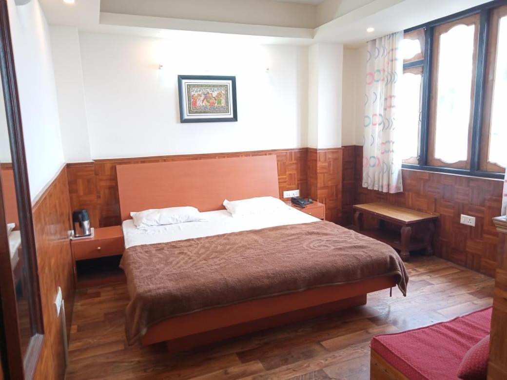 Bon Hotel Crystal Palace Gangtok Exteriör bild