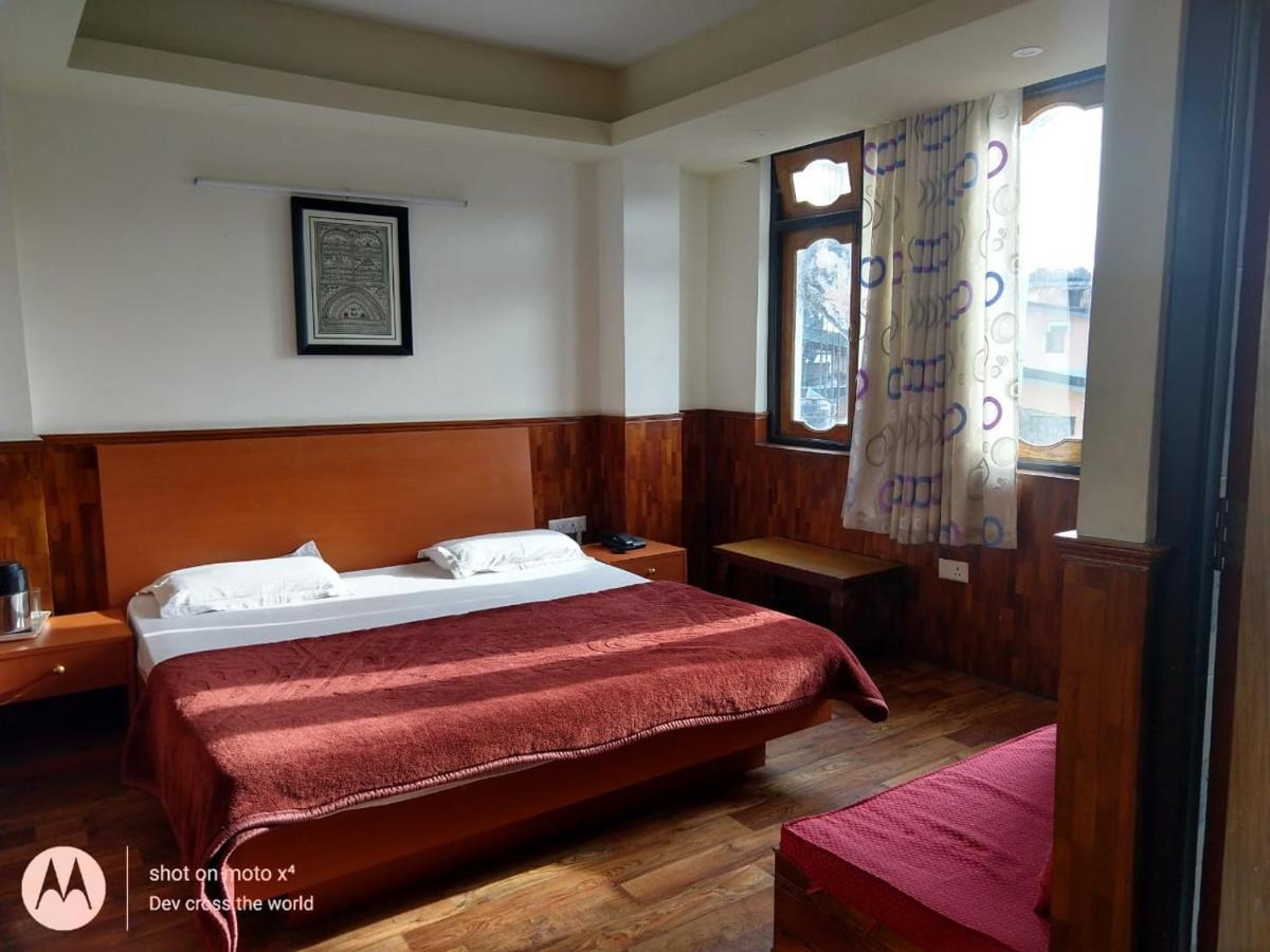 Bon Hotel Crystal Palace Gangtok Exteriör bild